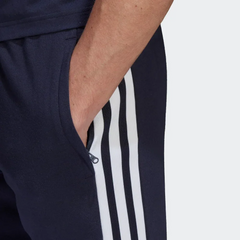 Pockets being used with zips and s stripe design
