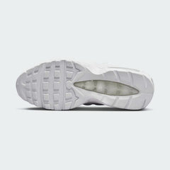 Nike Air Max 95 Essential Men's White Trainers CT1268-100 outsole with forefoot flex grooves and waffle traction pattern