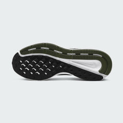 View of the outsole of the Nike Run Swift 2 Men's black running shoes, showing the durable rubber tread pattern for road traction.