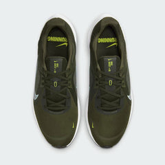 Nike Quest 5 Men's Green Running Shoes DD0204-300 top view showing lace-up system and padded tongue