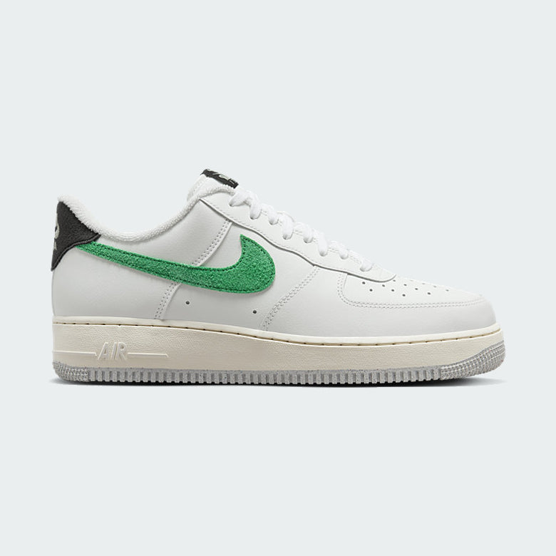 tradesports.co.uk Nike Men's Air Force 1 Low '07 DR8593 100