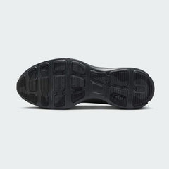 View of the outsole of the Nike Lunar Roam Men's trainers in black, showing the durable rubber sole and traction pattern.