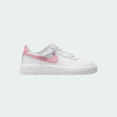 Nike Air Force 1 Low EasyOn Girls' trainers in white leather with a light pink Swoosh, side profile showing classic leather upper and EasyOn entry system.