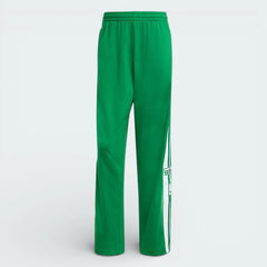 Detailed zoom on the side-panel stitching and the tricot texture, emphasizing the premium 100% recycled construction.