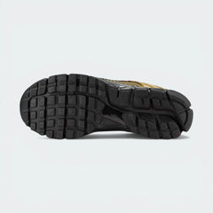 Outsole View: Showing the waffle-inspired traction pattern with high-abrasion rubber zones.