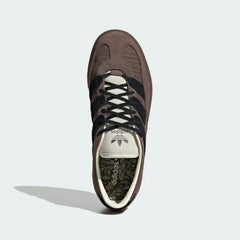 Looking down at the leather lacing system and the tonal Earth Strata tongue branding.