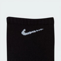 Highlighting the stretchy ribbing around the opening and the high-quality cotton-nylon blend.
