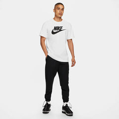 tradesports.co.uk Nike Men's NSW Graphic Logo T-Shirt BV0622 100