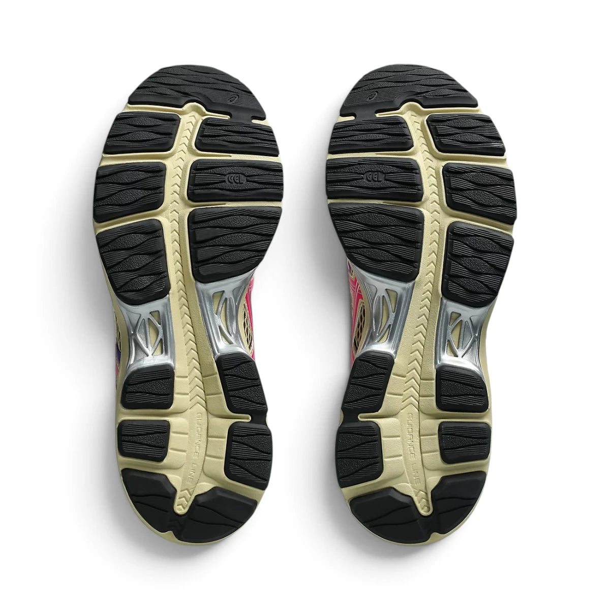 Outsole View: Bottom-down view of the durable rubber outsole, showcasing the traction pattern, flex grooves, and integrated arch support shank derived from the Cumulus-17 tooling system.