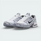 Captures the high-shine metallic finish and the Pure Platinum colourway.