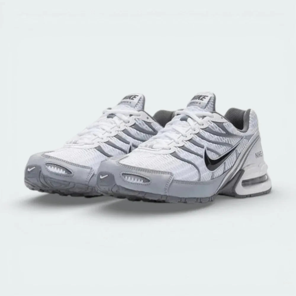 Captures the high-shine metallic finish and the Pure Platinum colourway.