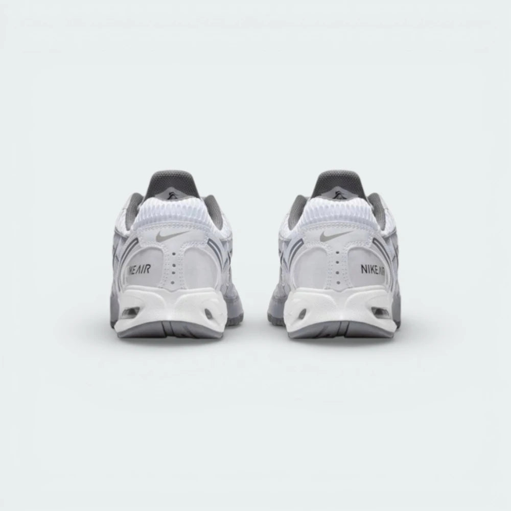 Focuses on the heel Air unit and the plush padded collar.