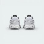 Focuses on the heel Air unit and the plush padded collar.