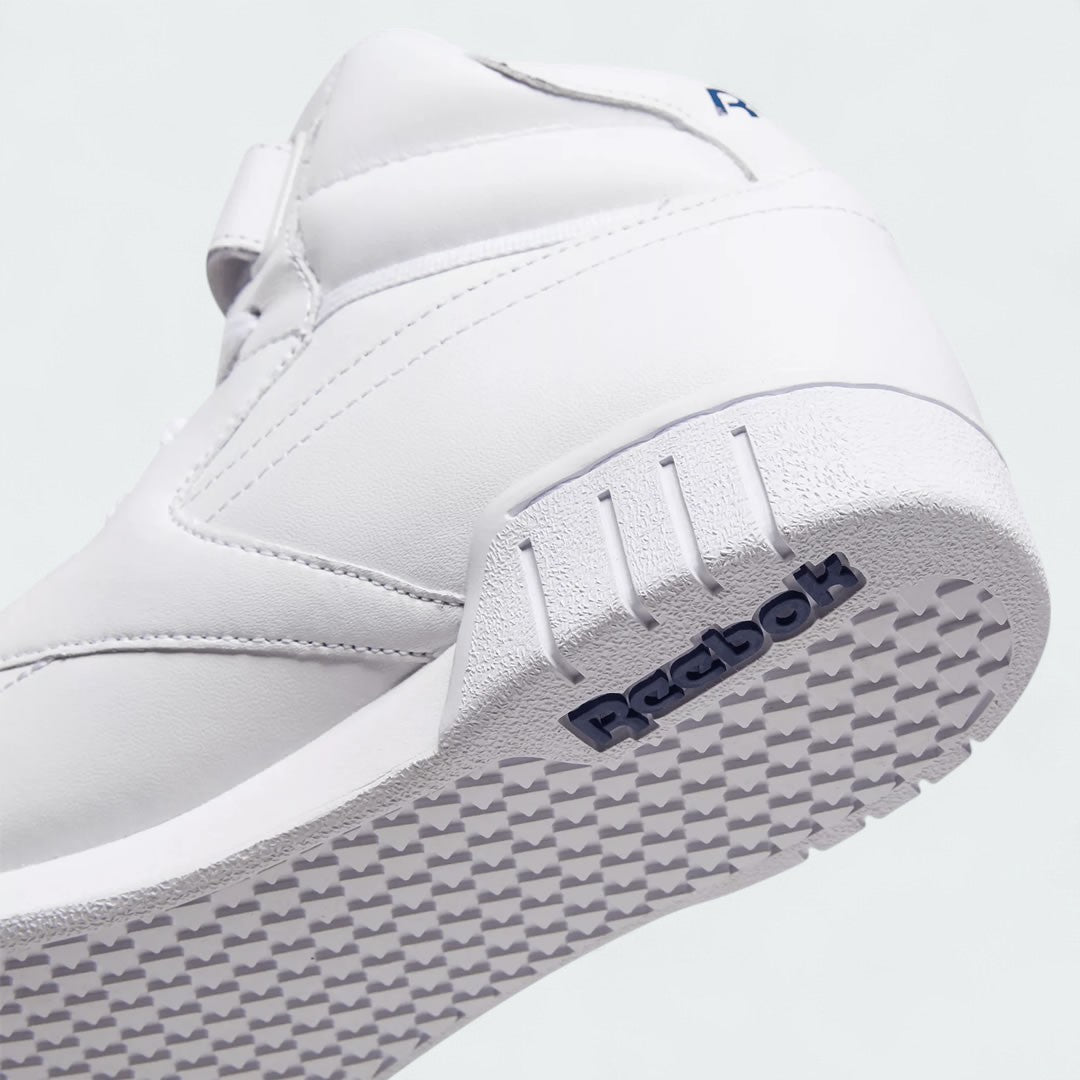 Rear underside close-up of Reebok EX-O-FIT Hi Men's White Leather Trainers 3477 heel and sole design