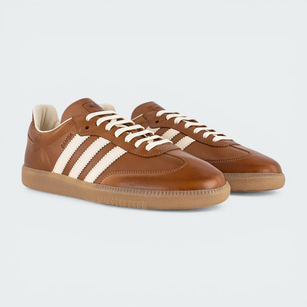 Emphasising the sleek profile and the tonal depth between the leather materials