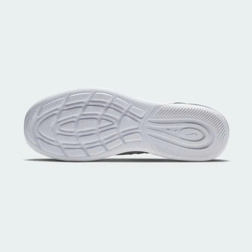 Nike Air Max Axis Men's Black and White Trainers AA2146-009 outsole with rubber tread pattern and flex grooves for multi-surface traction