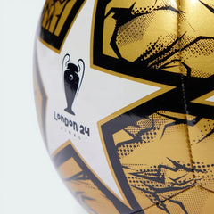 Zoom looking at the machine-stitched stitching, showcasing the uniform thread-work designed for recreational durability.