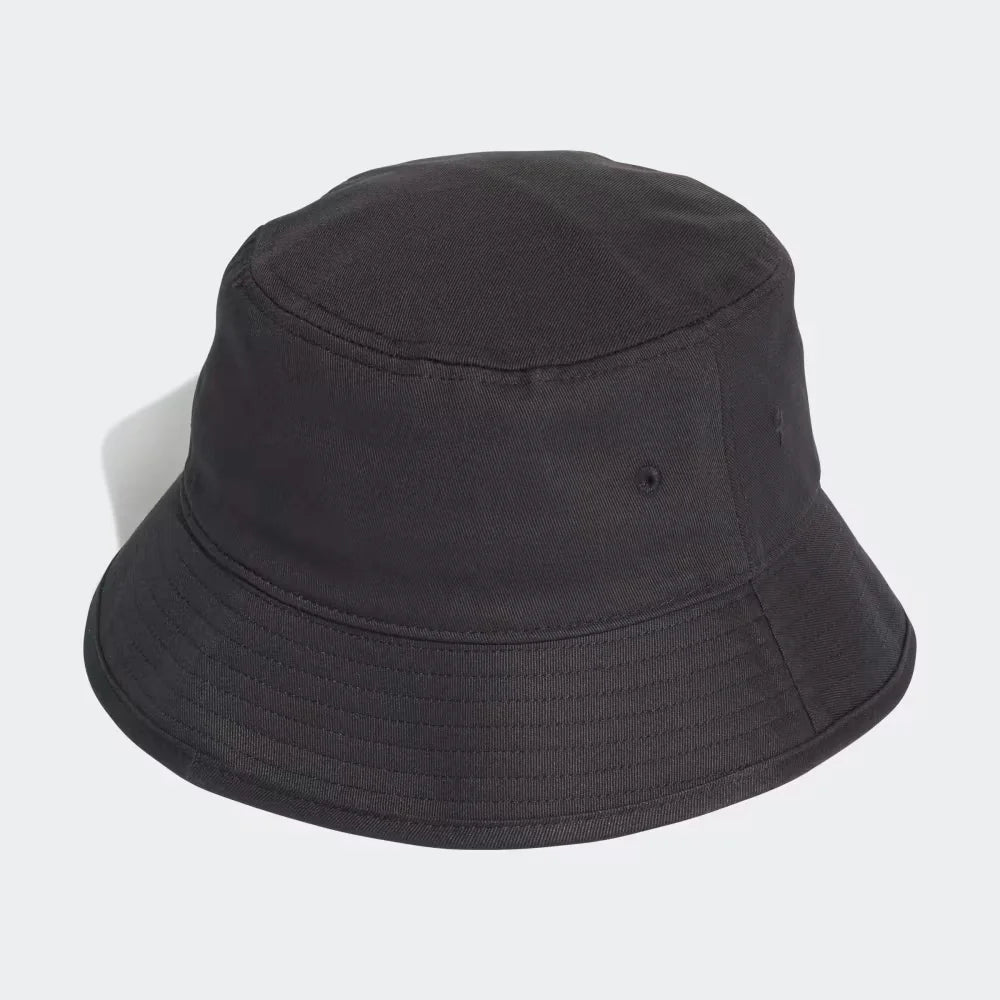 (Rear view) Focus on the clean, seamless finish of the back of the hat.