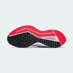 View of the outsole of the Nike Zoom Winflo 6 Women's blue running trainers, showing the durable rubber tread pattern for road traction.