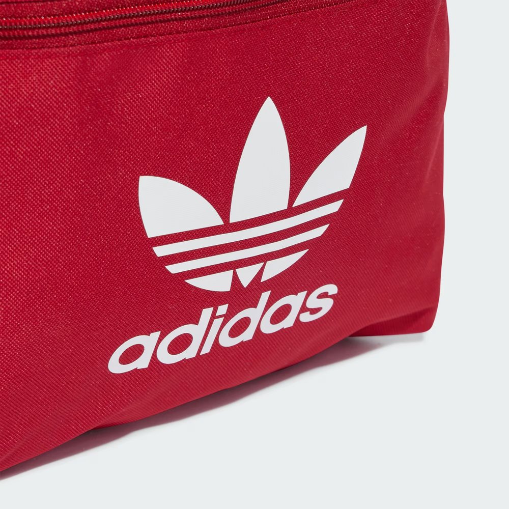 Zoom looking at the trefoil branding at the front