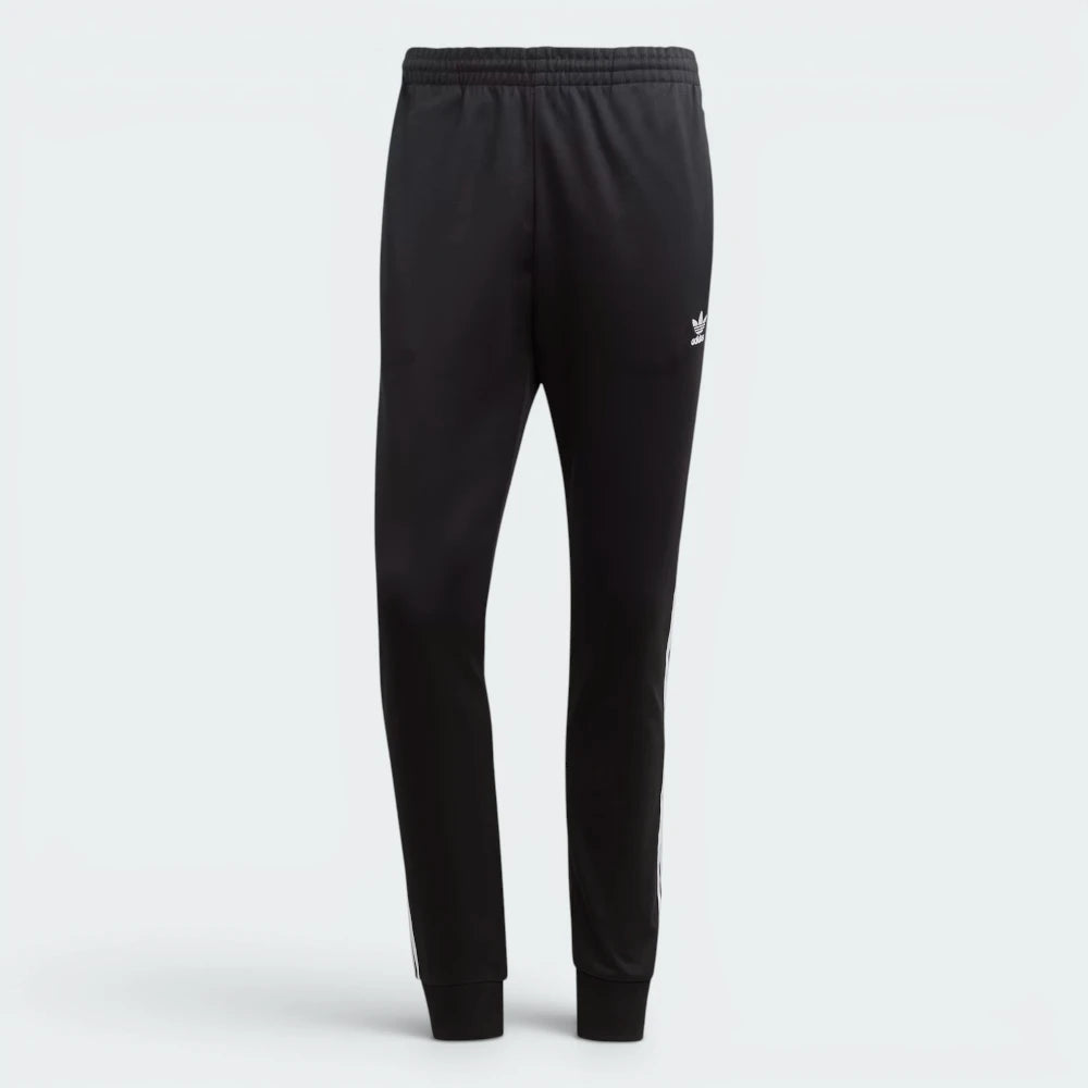 Focuses on the locked-in stretch of the gathered elastic waistband and the clean finish of the adjustable drawstrings.