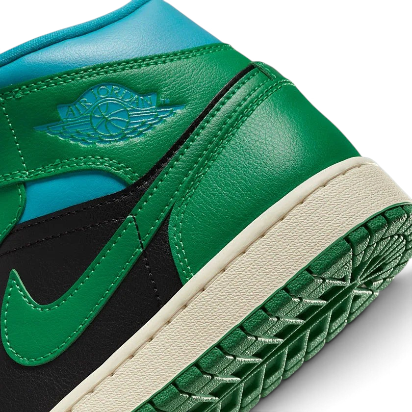 tradesports.co.uk Nike Air Jordan Women's 1 Mid BQ6472 033