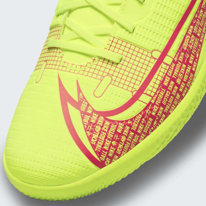 Zoomed-in view of the front of the Nike Mercurial Vapor 14 Club IC men's indoor football boot, showing the lace-up system and textured toe box.