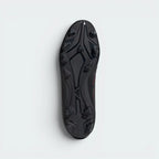 Displays the technical multi-ground studs designed for unreal traction on firm ground and AG.