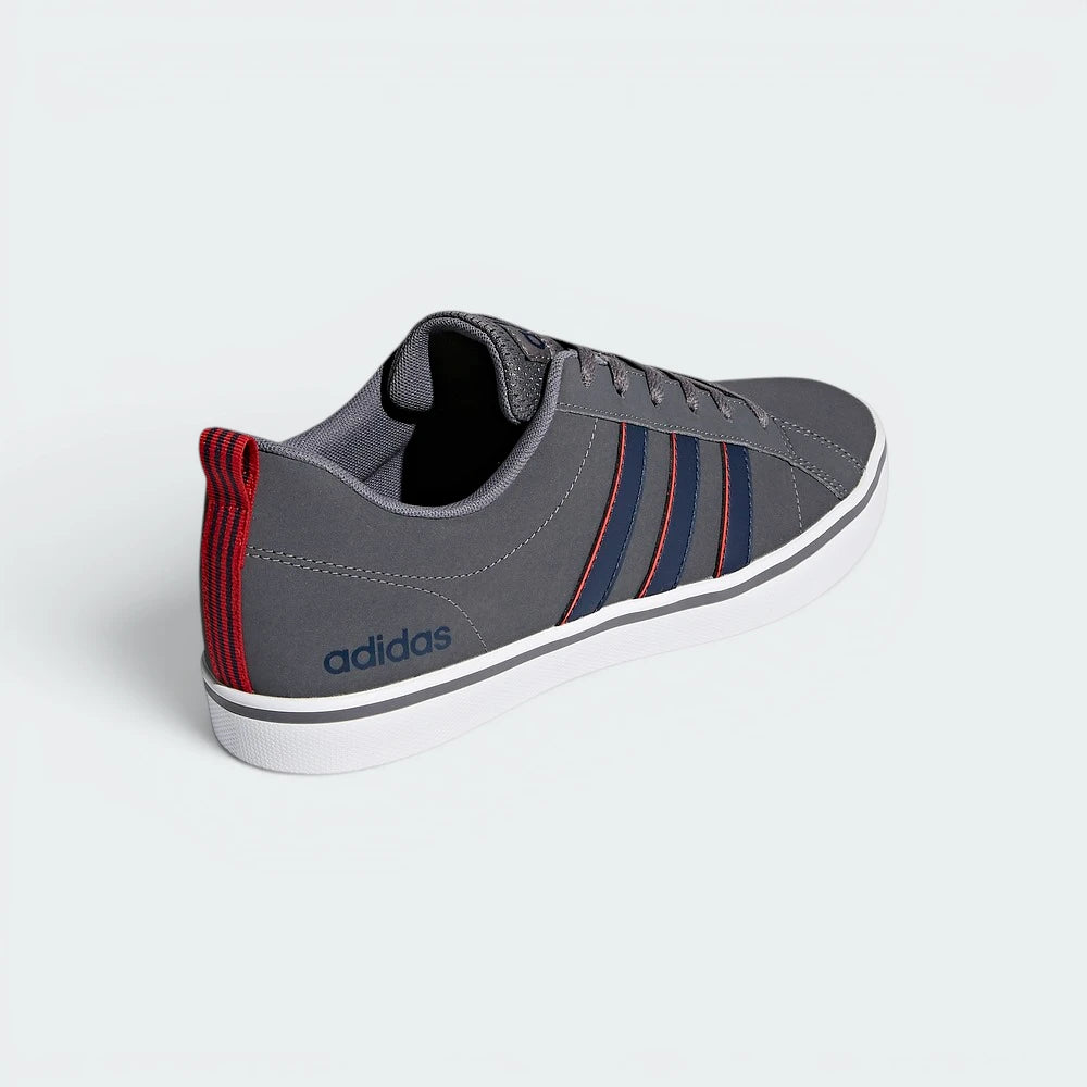 Focuses on the clean heel pull and the professional finish of the vulcanised-look midsole.