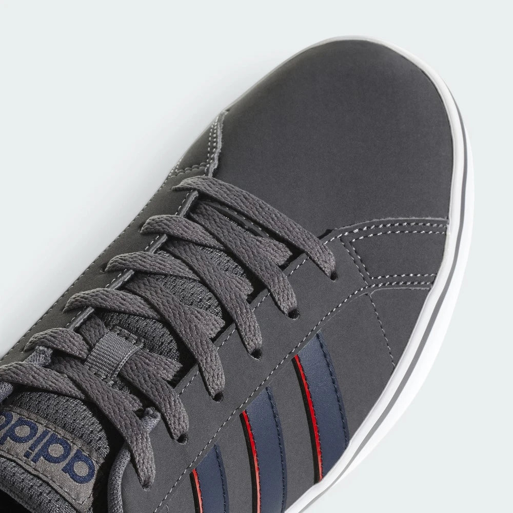 Details the high-definition nubuck texture and the precision of the stitching.