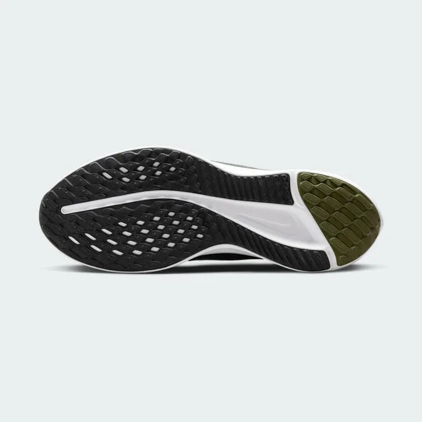 Nike Quest 5 Men's Green Running Shoes DD0204 300 Secondary image