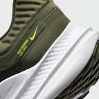 Rear underside close-up of Nike Quest 5 Men's Green Running Shoes DD0204-300 heel and outsole tread
