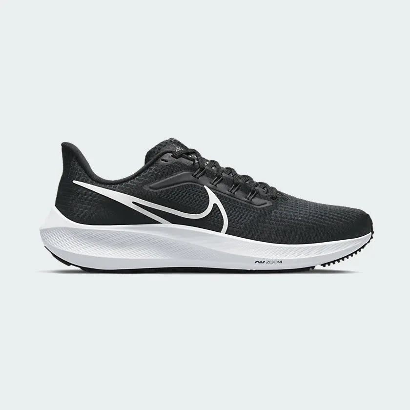 Side profile of the Nike Pegasus 39 DH4071-001, showcasing the Black mesh upper, White Swoosh, and the tapered Dark Smoke Grey heel.