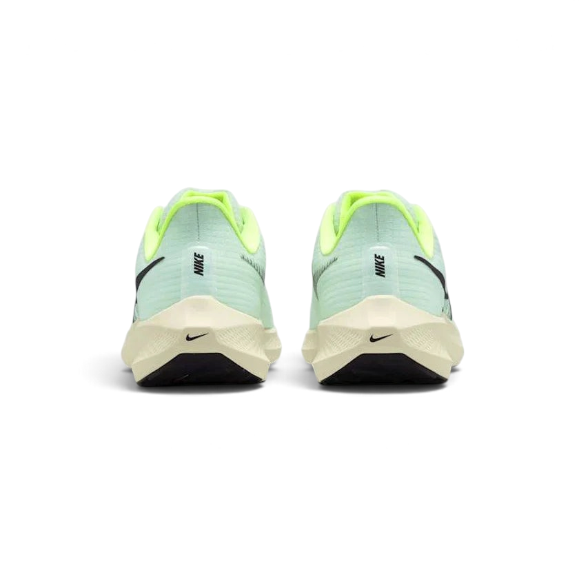 Rear view of the Nike Air Zoom Pegasus 39 Men's green running trainers, focusing on the supportive heel collar and design for smooth transitions.
