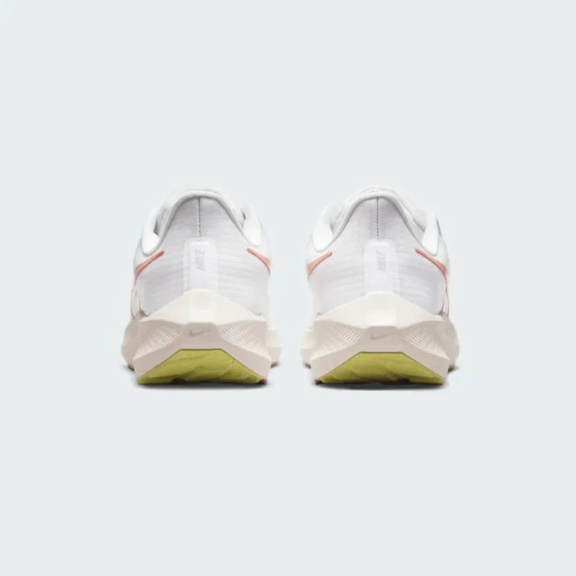View from Behind Looking at the Heel: Focusing on the landing-optimised heel shape and the Atmosphere pink accents.