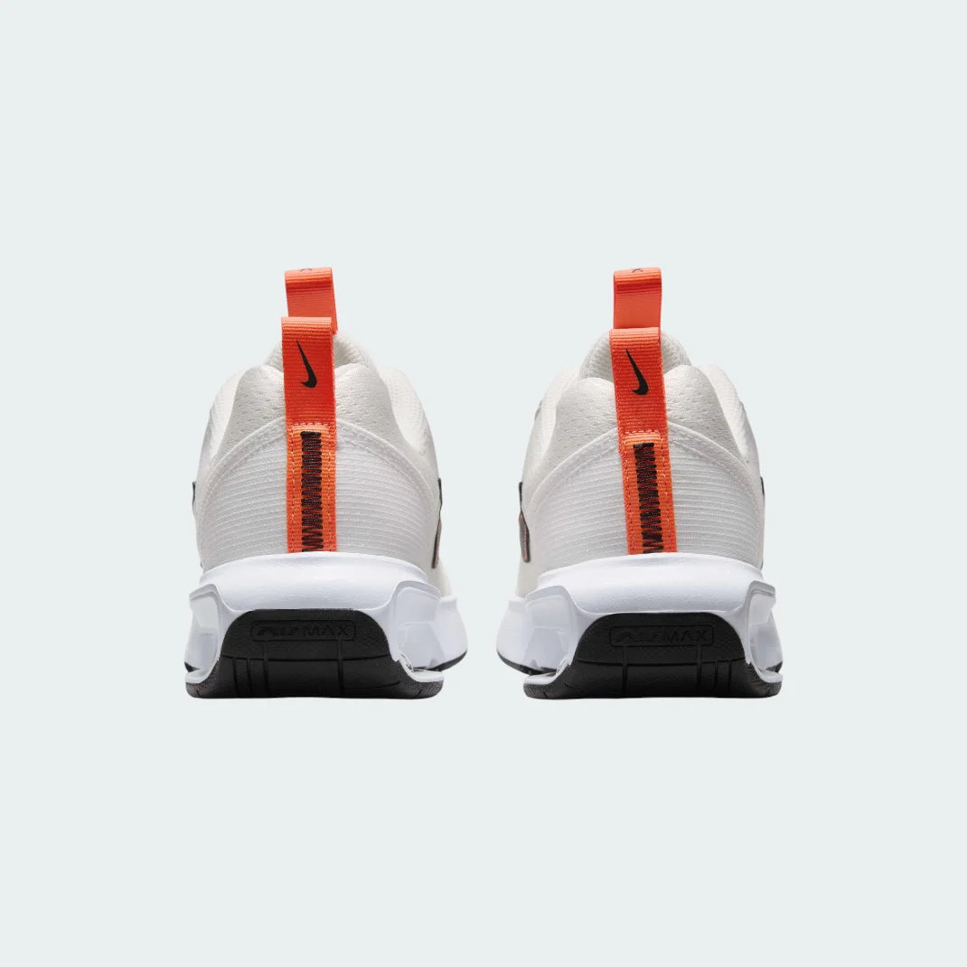 Rear view of the Nike Air Max Intrlk Lite Juniors' trainers, focusing on the structured heel and visible Max Air unit.