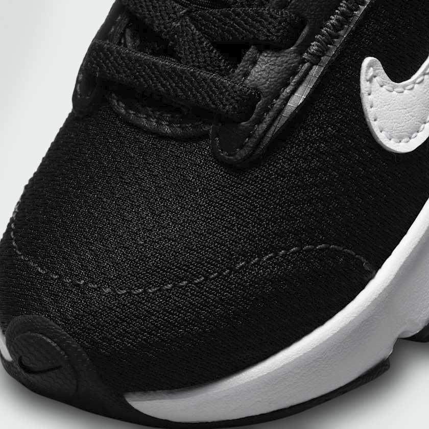 Close-up of Nike Air Max Intrlk Lite Toddlers Shoes DH9410-002 mesh texture and tongue area