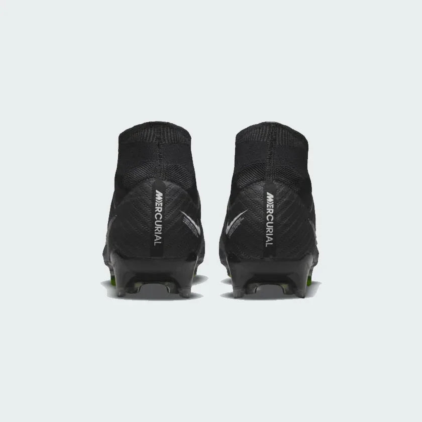 Rear view of the Nike Zoom Superfly 9 Elite FG men's football boot, focusing on the refined heel counter and precise construction.