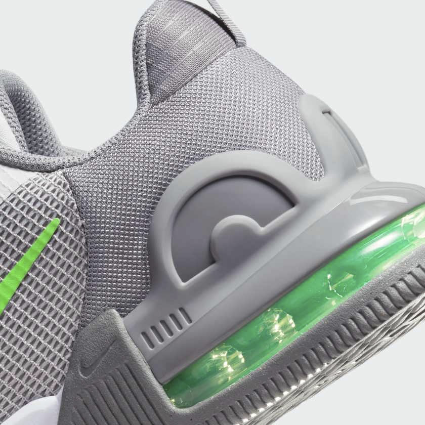 Rear underside close-up of Nike Air Max Alpha Trainer 5 Men's Shoes DM0829-009 heel and Max Air sole unit
