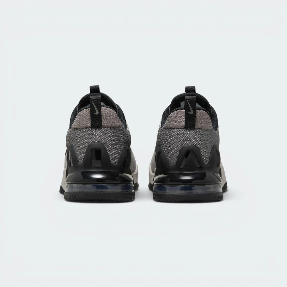 Focuses on the heavy-duty heel structure surrounding the Max Air window and the clean finish of the rear pull tabs.