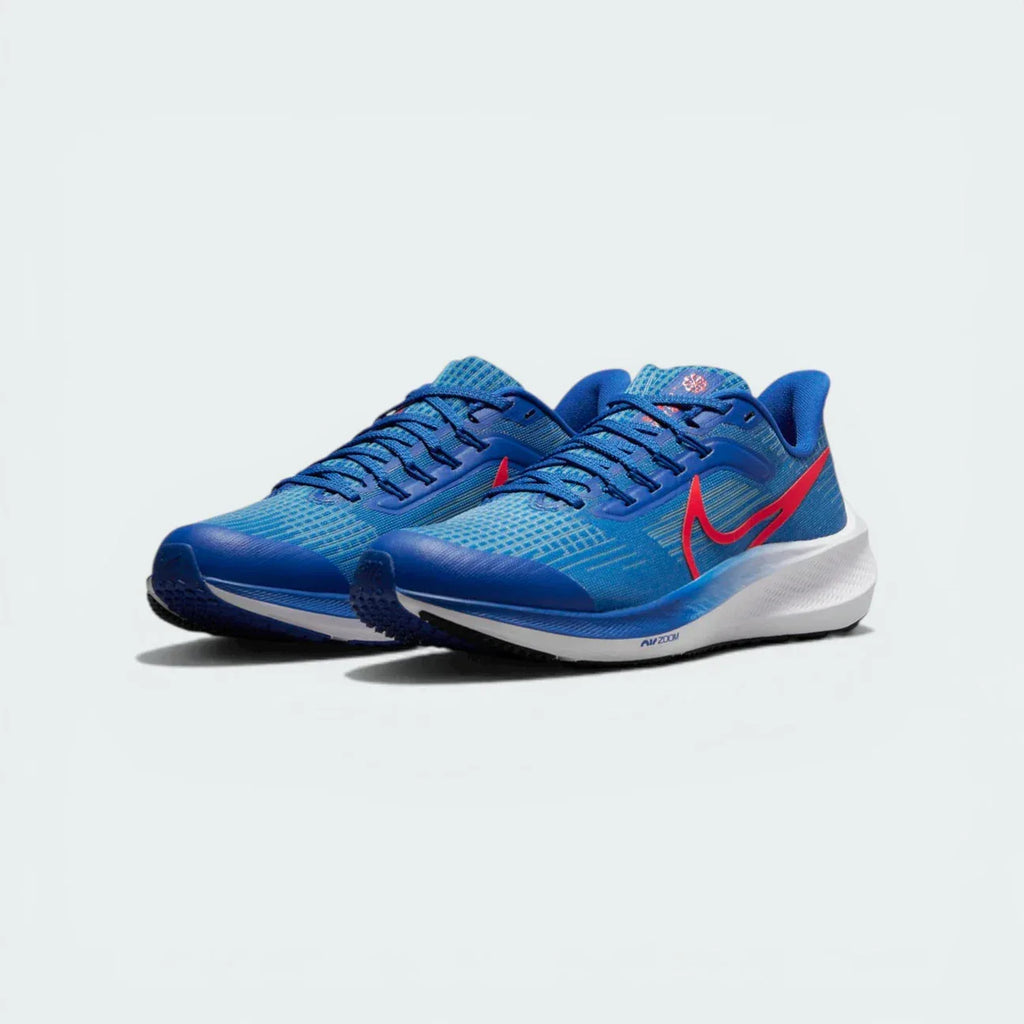Three-quarter view of the pair, emphasizing the vibrant blue colourway and the cushioned heel collar.
