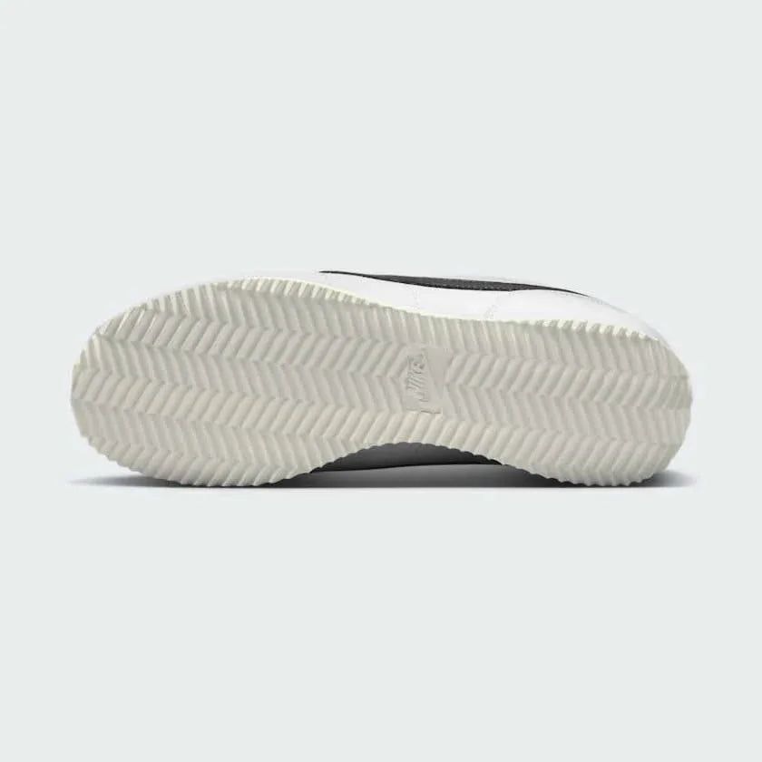 Nike Women's Cortez Leather DN1791 100 Secondary image