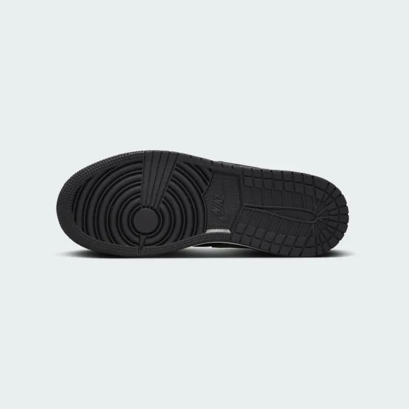 Air Jordan 1 Mid Juniors DQ8423 071 Secondary image