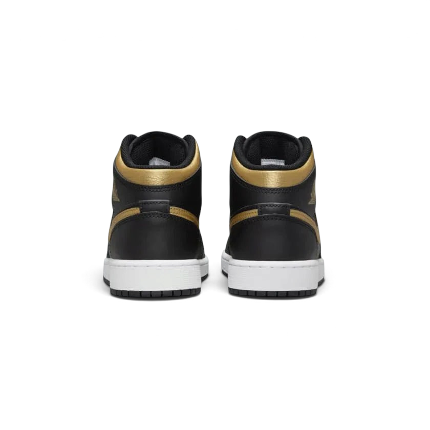 tradesports.co.uk Nike Juniors Air Jordan 1 Mid DQ8423 071