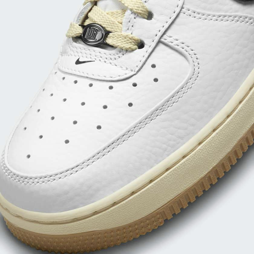 tradesports.co.uk Nike Air Force 1 '07 LX Women's DR0148 101