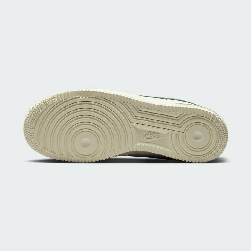 tradesports.co.uk Nike Air Force 1 '07 LX Women's DR0148 102
