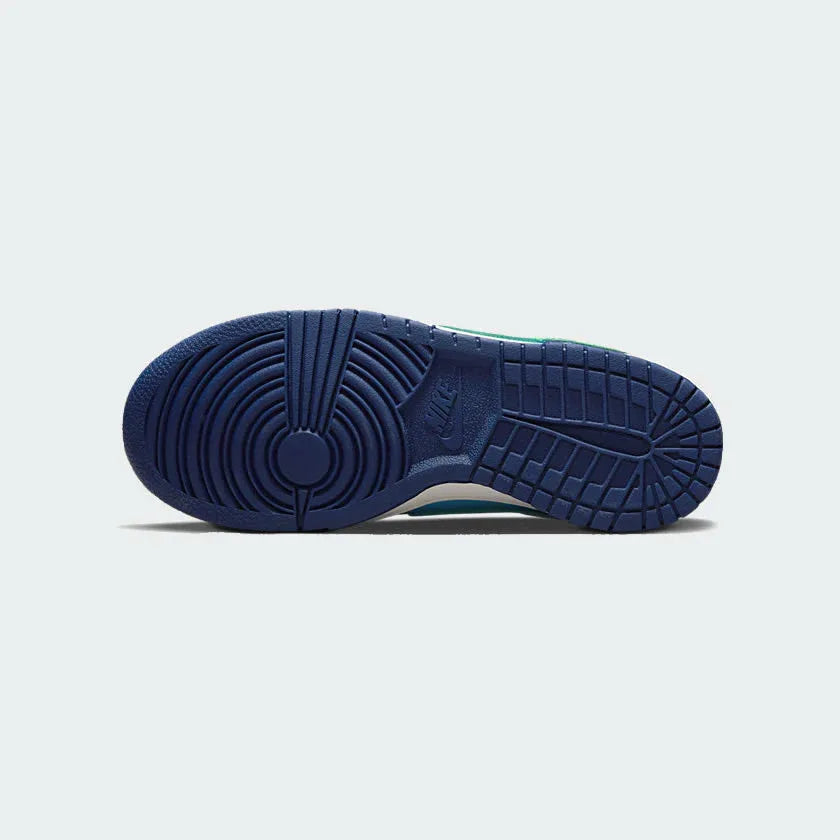 Nike Dunk Low All Star Juniors Blue Trainers DV1693 401 Secondary image