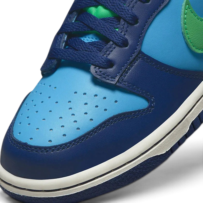 tradesports.co.uk Nike Juniors Dunk Low All Star DV1693 401