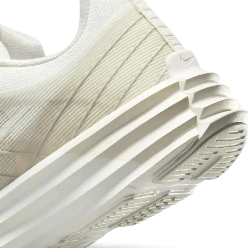 tradesports.co.uk Nike Men's Lunar Roam DV2440 100