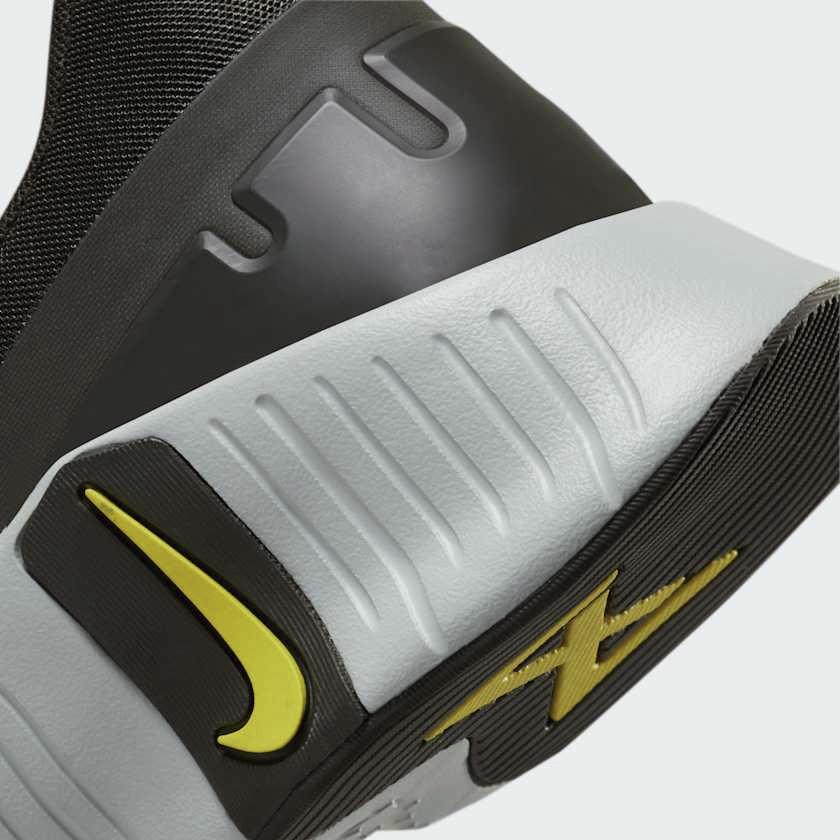 Rear underside close-up of Nike Free Metcon 5 Men's Training Shoes DV3949 heel and sole structure